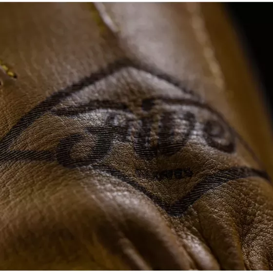 Gants Five Iowa Gold et noir