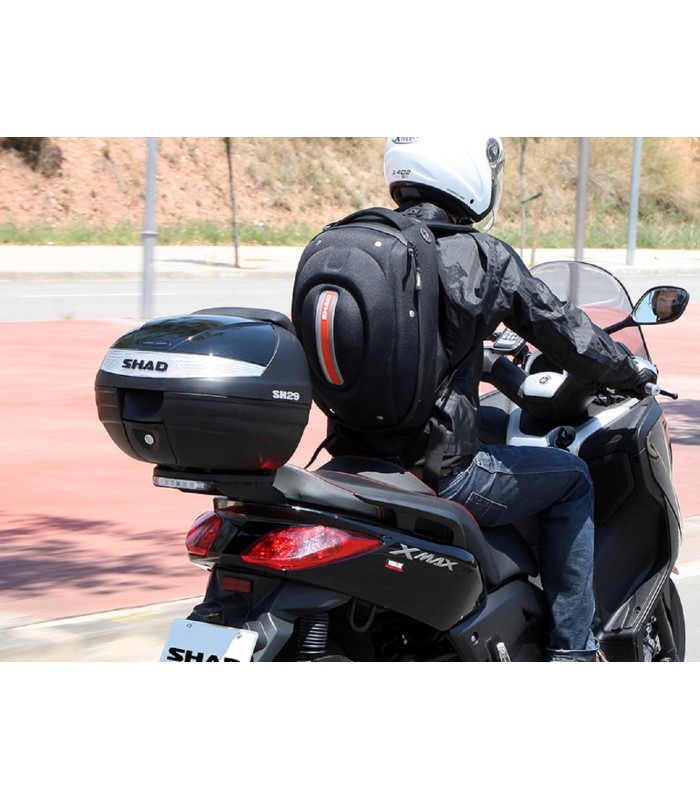 Top case SHAD 29L pour le transport à moto ou scooter