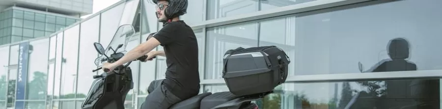 Top Case Moto – Stockage Sécurisé & Pratique
